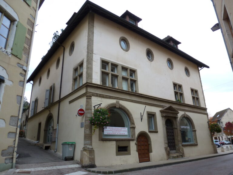 maison la tour du pin