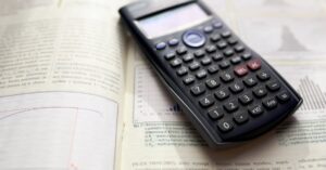 calcul de poutres : guide complet pour déterminer les efforts, les charges et les dimensions optimales afin d'assurer la stabilité et la sécurité des structures.