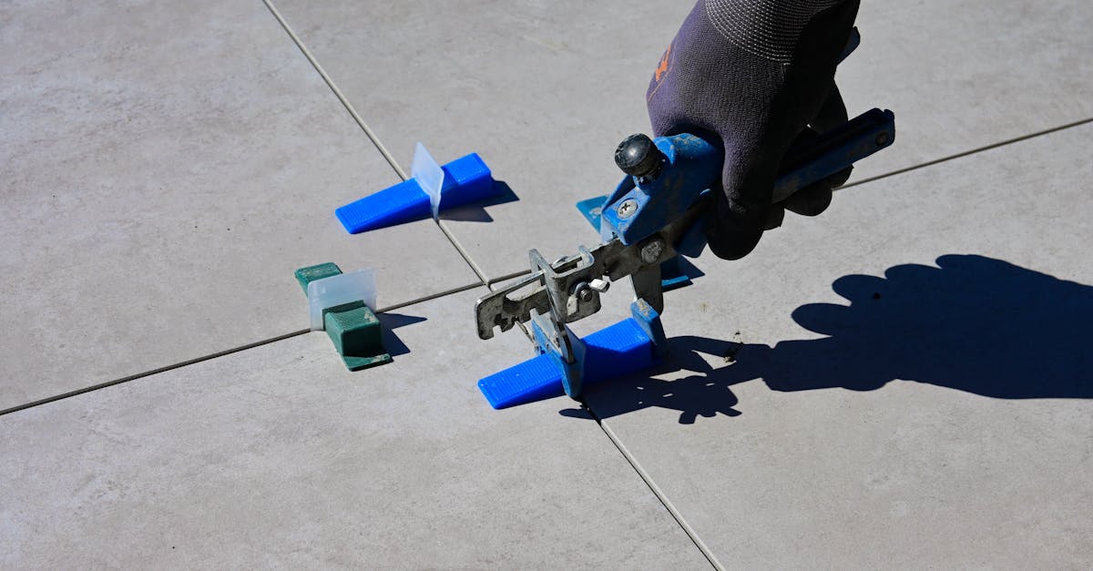 découvrez le coût d'installation de carrelage noir : facteurs influençant le prix, tarifs moyens et conseils pour un projet réussi.