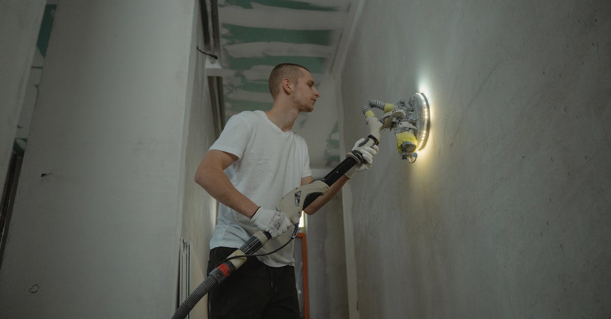 service professionnel d'enlèvement de ronces pour un jardin propre et sécurisé. élimination rapide et efficace des broussailles envahissantes.