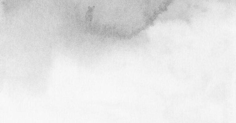 découvrez le hanneton, un insecte emblématique des jardins, connu pour ses ailes robustes et son comportement nocturne.