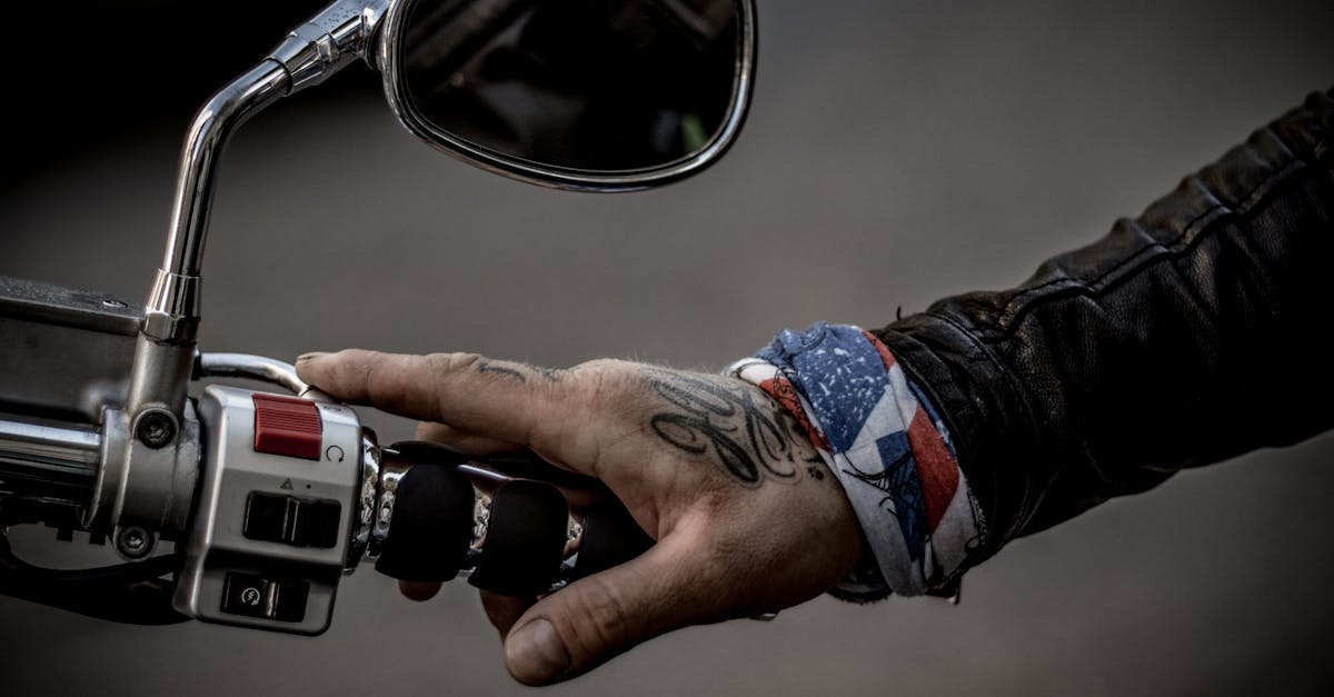 perceuse sans fil puissante et légère, idéale pour tous vos travaux de bricolage, offrant liberté de mouvement et autonomie prolongée.