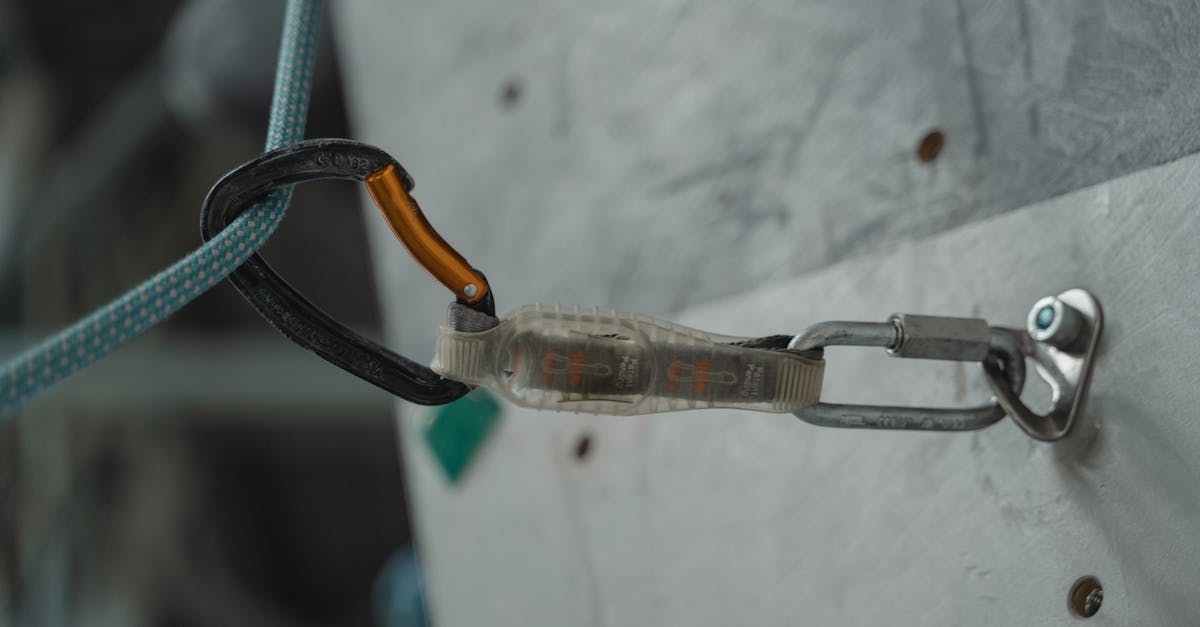 découvrez notre visseuse sans fil légère et puissante, idéale pour tous vos travaux de bricolage avec une grande autonomie et une prise en main ergonomique.