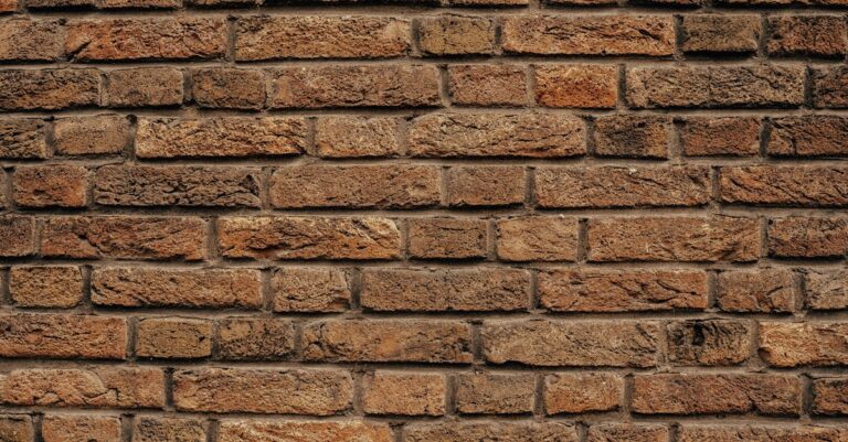 découvrez nos solutions de niches en plaques de plâtre (drywall) pour optimiser l'espace et apporter une touche design à vos murs intérieurs.