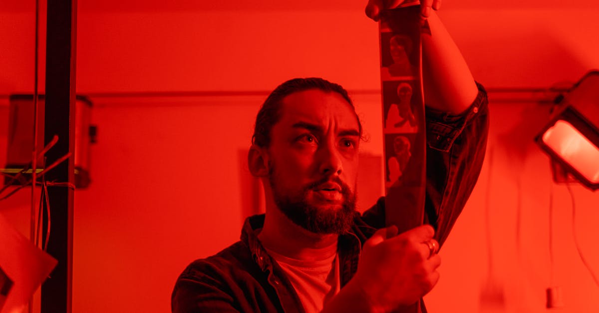 bandes d'étanchéité pour toiture : solution efficace pour protéger et sceller les toits contre les infiltrations d'eau et les intempéries.